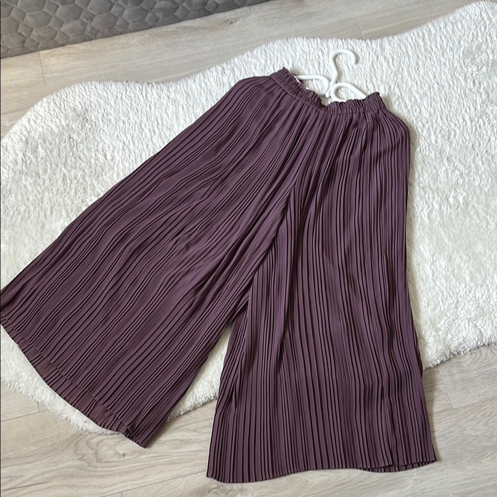 Uniqlo Purple Wide Leg Pleated Pants